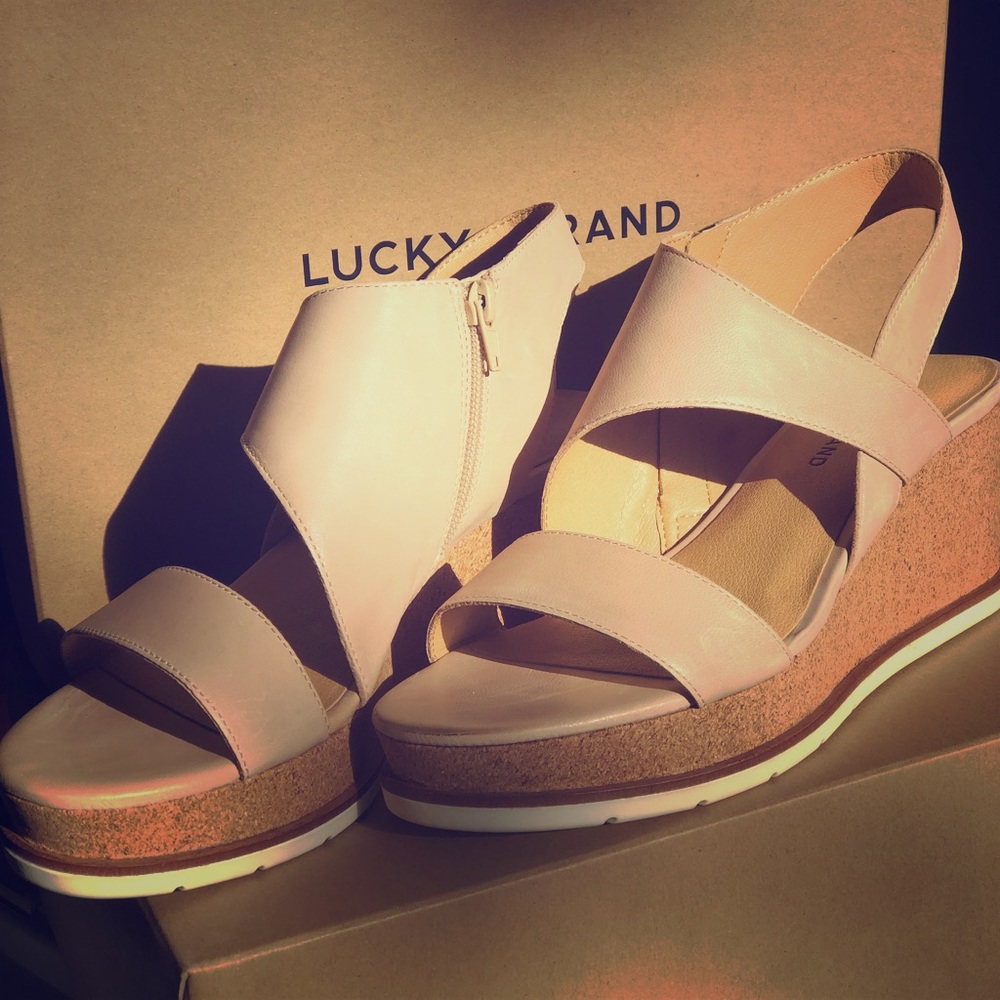 Lucky Brand Beige Bylanna Wedge Sandal 9.5